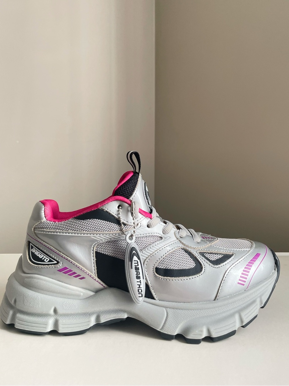 Axel Arigato Marathon Runner Silver Pink Mesh Chunky Sneakers 93014 Womens 6